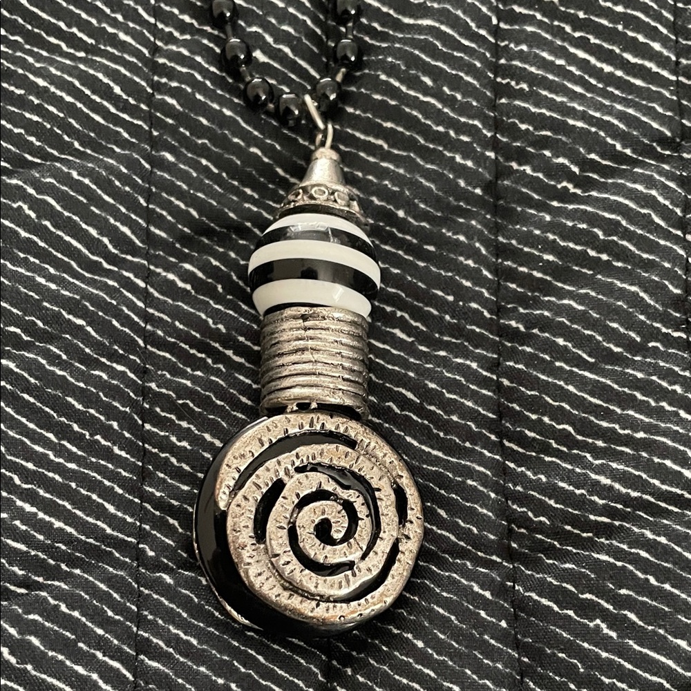 Black and White Spiral Dual Pendant Necklace - Picture 2 of 7